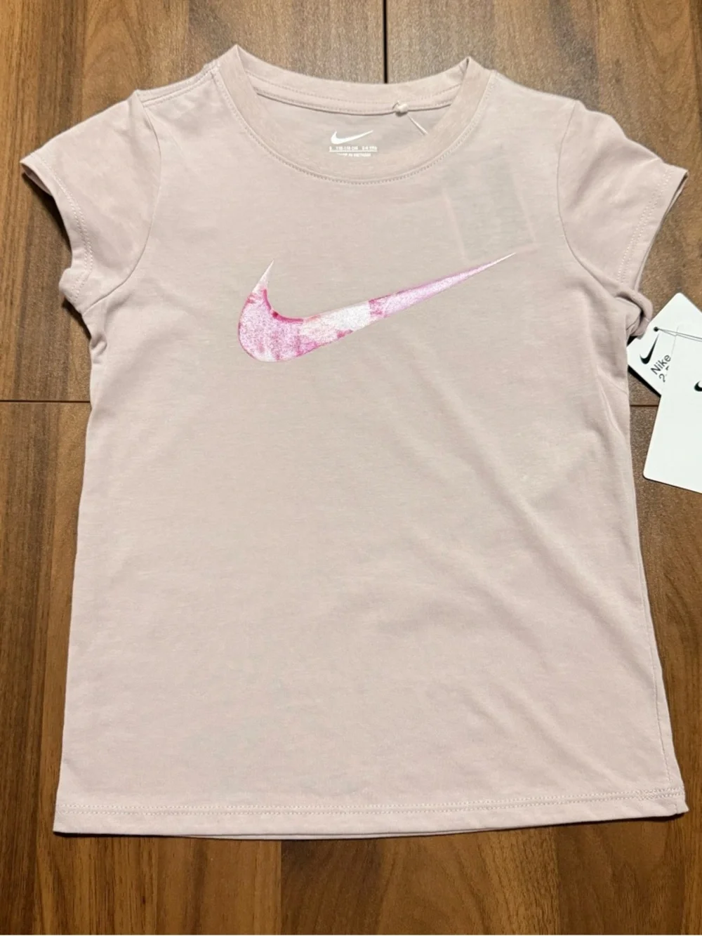 Nike Girls 2 Piece Outfit Set Pink Shorts & Logo Tee Size 6 NWT - Picture 2 of 6